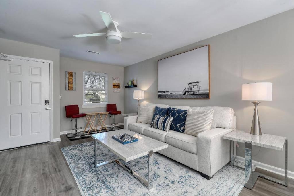 Stylish Haven New Walk To The Ocean Smart Tvs Wifi Apartment Myrtle Beach Exterior photo